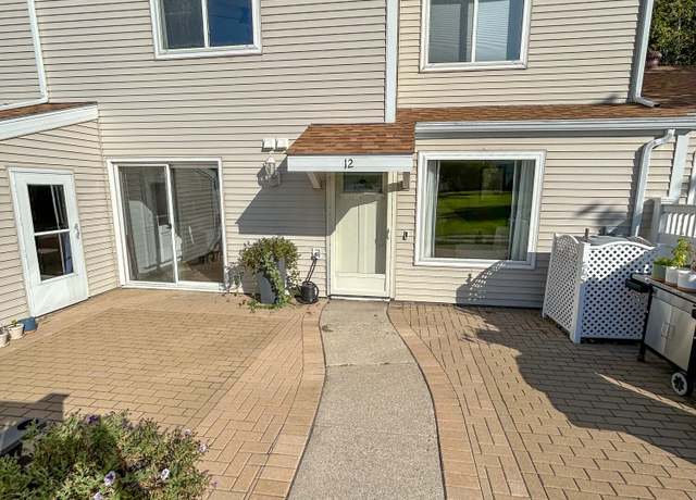 Property at 12 Parkview Cir Cir, Grand Forks, ND 58201, 3 beds, 2.5 baths