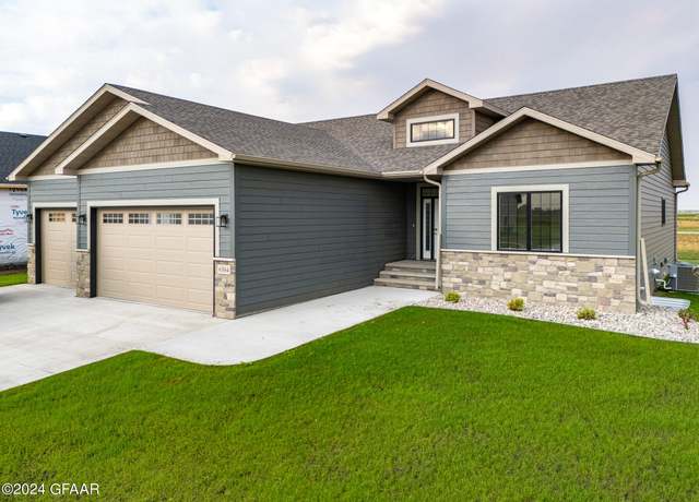 Property at 6364 Riggs RD Rd, Grand Forks, ND 58201, 5 beds, 3 baths