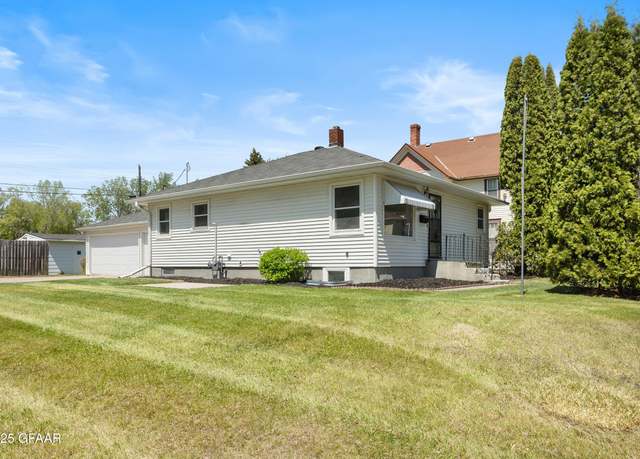 Property at 801 N Main St, Crookston, MN 56716, 4 beds, 2 baths