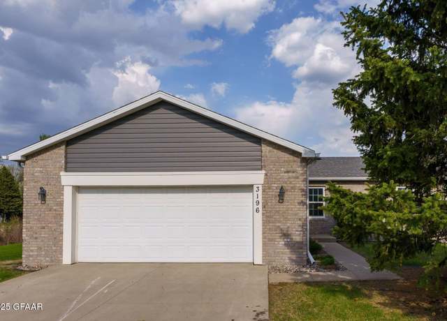 Property at 3196 24th Ave S, Grand Forks, ND 58201, 3 beds, 2 baths