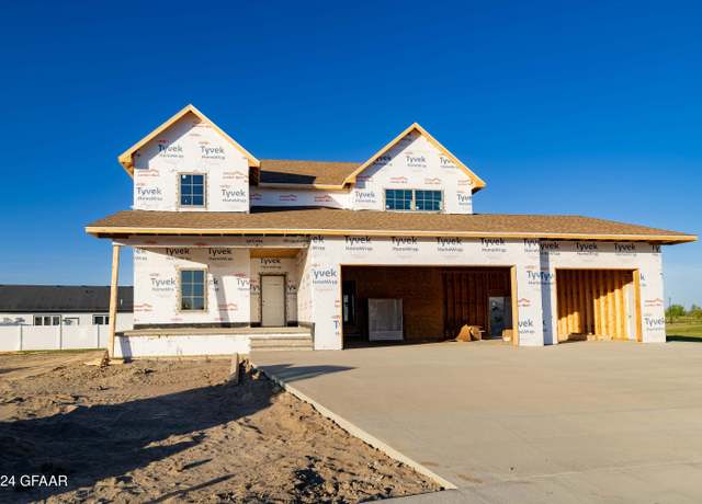 Property at 5959 Sylvia Cir, Grand Forks, ND 58201, 6 beds, 3.5 baths