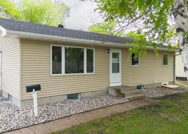 Property at 3533 11th Ave N, Grand Forks, ND 58203, 5 beds, 2 baths
