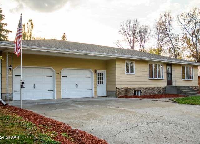 Property at 214 5th St N, Aneta, ND 58212, 4 beds, 1.5 baths