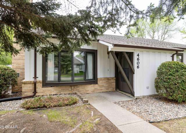 Property at 4606 Belmont Rd, Grand Forks, ND 58201, 4 beds, 3 baths