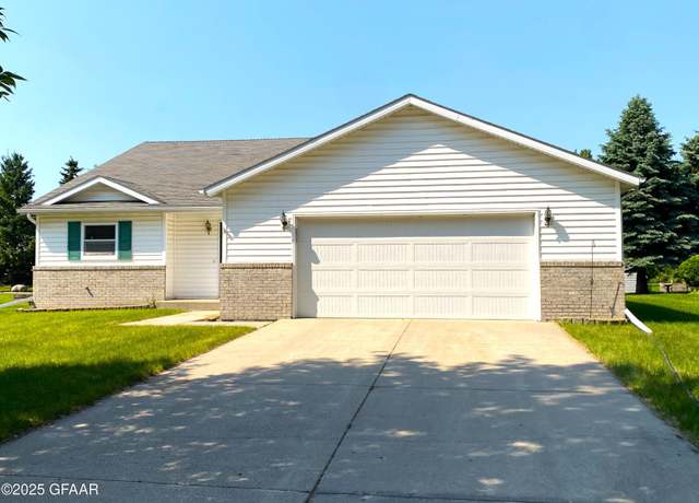 Property at 1222 21st St NW, East Grand Forks, MN 56721, 3 beds, 2 baths