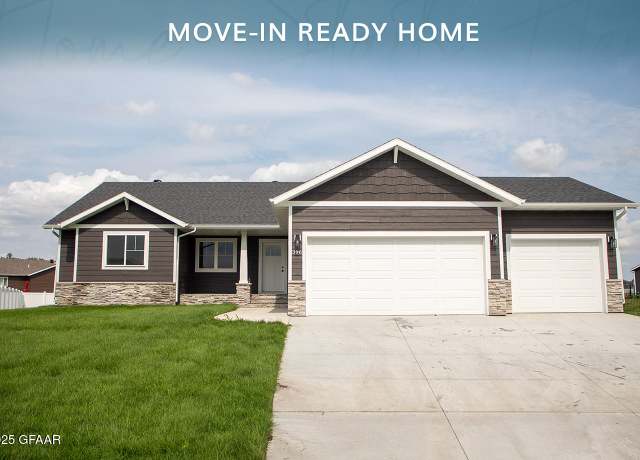Property at 396 Hummel Ct, Grand Forks, ND 58201, 3 beds, 2 baths