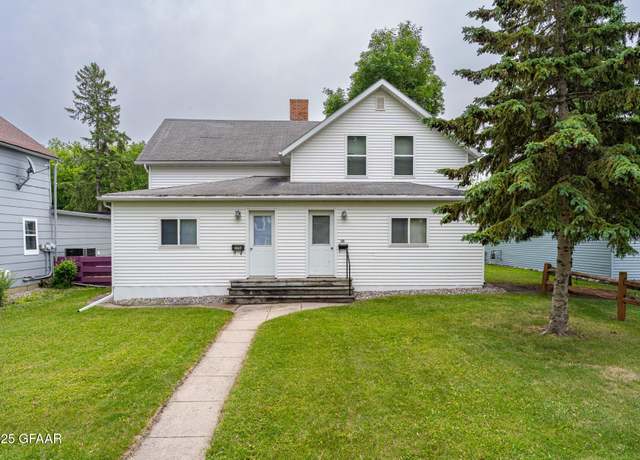 Property at 506/508 Front St N, Crookston, MN 56716, 4 beds, 3 baths