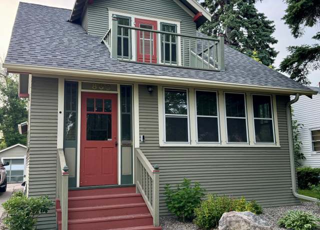 Property at 809 Cherry St, Grand Forks, ND 58201, 4 beds, 2 baths