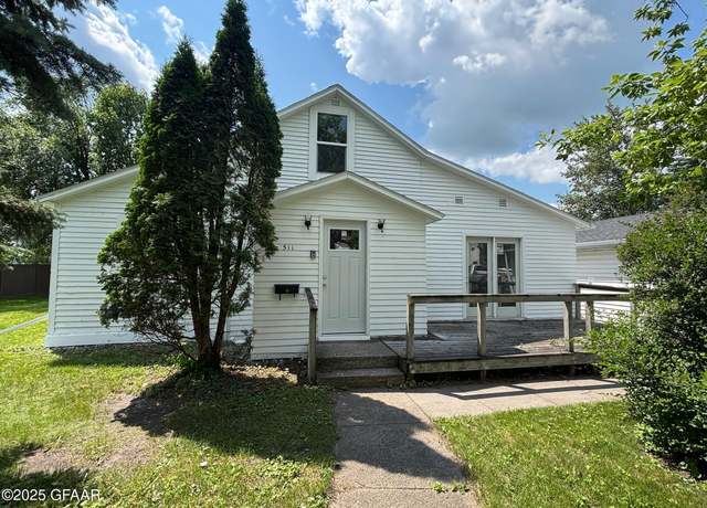 Property at 511 Ives St, Buxton, ND 58218, 3 beds, 1 bath