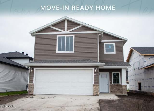 Property at 1767 41st Ave S, Grand Forks, ND 58201, 3 beds, 2.5 baths