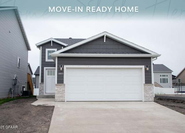 Property at 1803 41st Ave S, Grand Forks, ND 58201, 4 beds, 2.5 baths