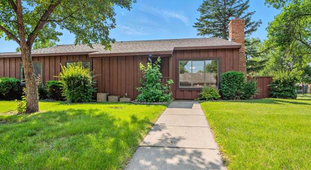 Photo of 618 High Plains Ct, Grand Forks, ND 58201