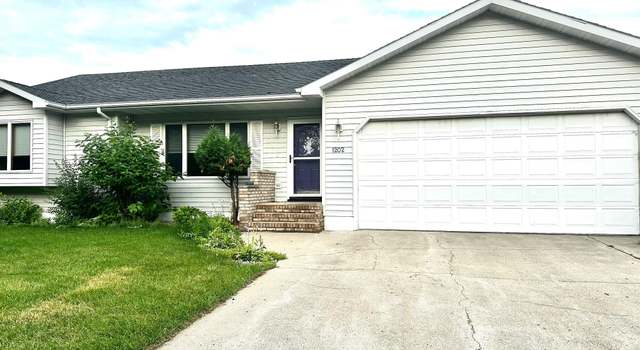 Photo of 1202 12th Ave SE, East Grand Forks, MN 56721