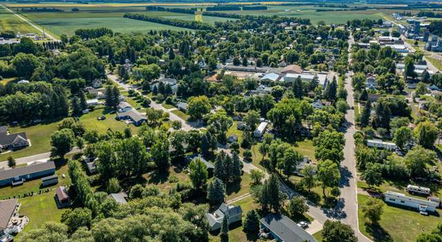 Photo of 420 1st St, Hatton, ND 58240