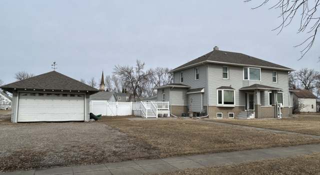 Photo of 641 Kittson Ave, Grafton, ND 58237