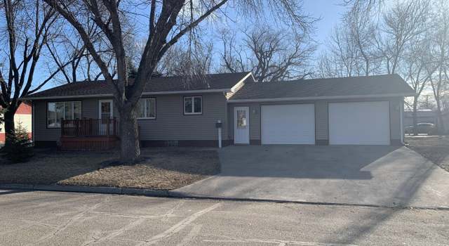Photo of 522 4th St, Minto, ND 58261