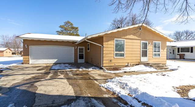 Photo of 211 Franklin Ave, Larimore, ND 58251