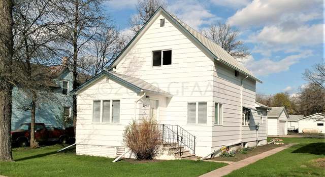 Photo of 117 1st St, Shelly, MN 56581