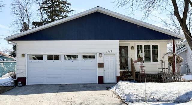 Photo of 1119 6th St, Langdon, ND 58249