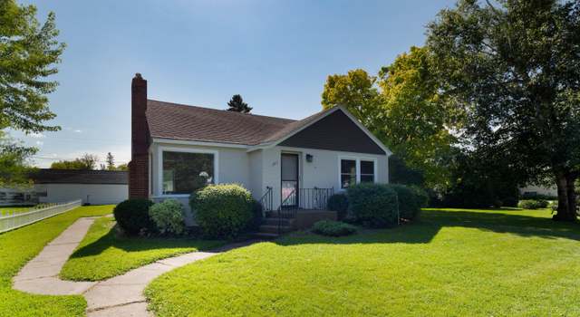 Photo of 1709 Main St S, Crookston, MN 56716