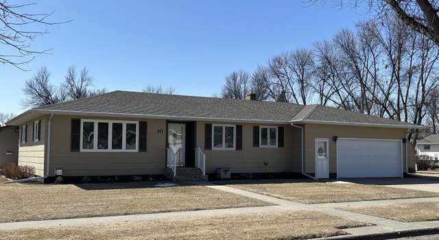 Photo of 10 W 15th St, Grafton, ND 58237