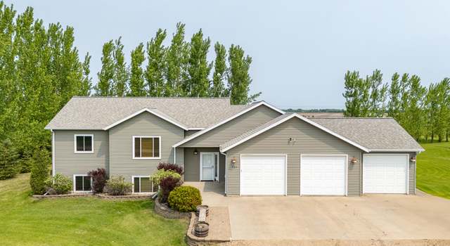Photo of 721 Shelby Ct NE, Thompson, ND 58278