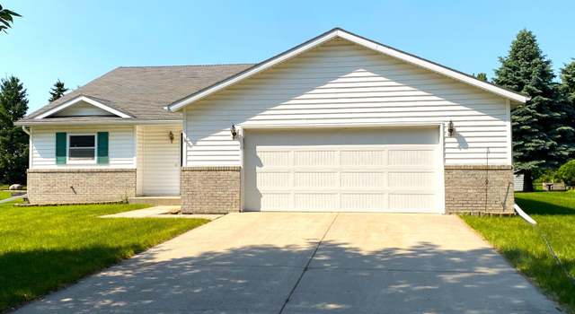 Photo of 1222 21st St NW, East Grand Forks, MN 56721
