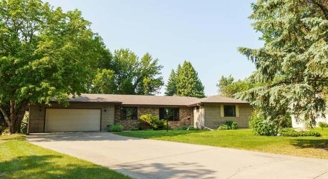Photo of 3824 Fairview Dr, Grand Forks, ND 58201