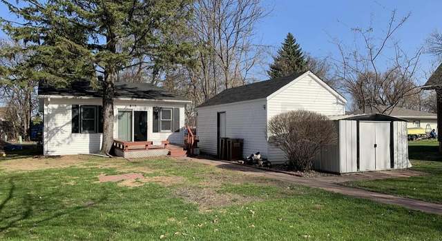 Photo of 610 4th Ave NE, East Grand Forks, MN 56721