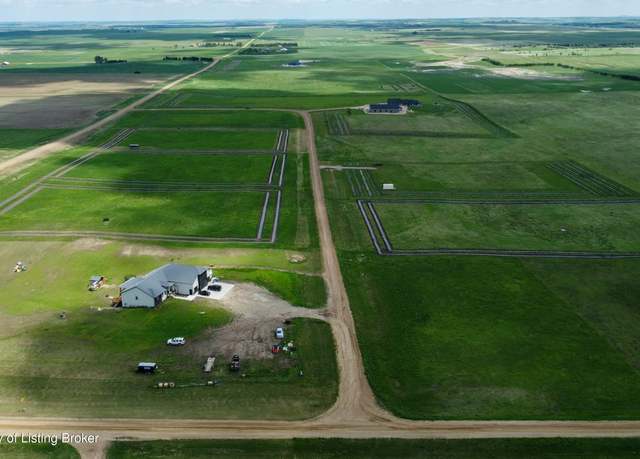 Property at 41 C St SW, Dickinson, ND 58601