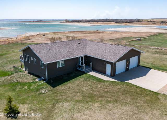 Property at 4558 12m St NW, Garrison, ND 58540, 3 beds, 3 baths