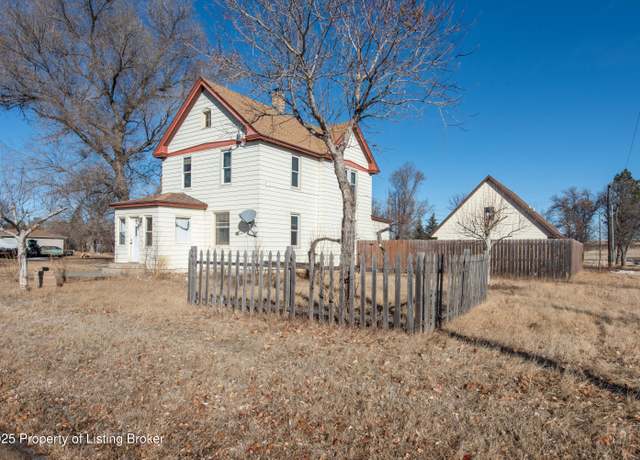 Property at 214 Cliff St, Gladstone, ND 58630, 3 beds, 1.5 baths