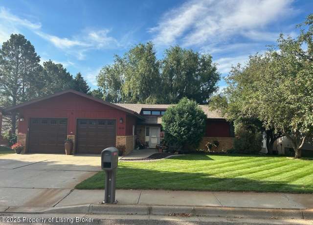 Property at 1459 West High Street St, Dickinson, ND 58601, 5 beds, 3 baths
