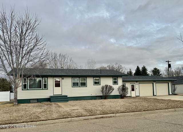 Property at 233 2nd Ave, Gladstone, ND 58630, 4 beds, 2 baths