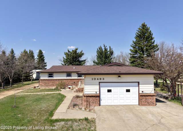 Property at 10493 Hwy 10 E, Dickinson, ND 58601, 5 beds, 2 baths