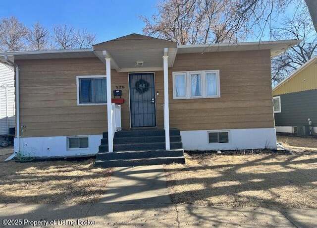 Property at 529 6th St W, Dickinson, ND 58601, 3 beds, 2 baths