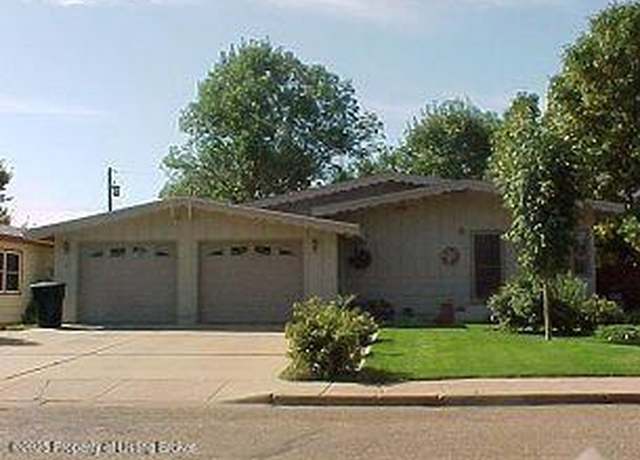 Property at 971 Alder Ave, Dickinson, ND 58601, 2 beds, 2 baths