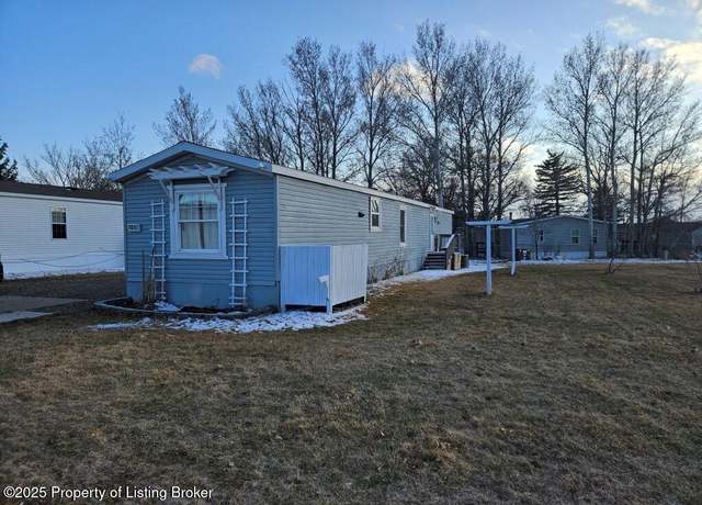 Property at 208 A St, Dickinson, ND 58601, 3 beds, 1 bath