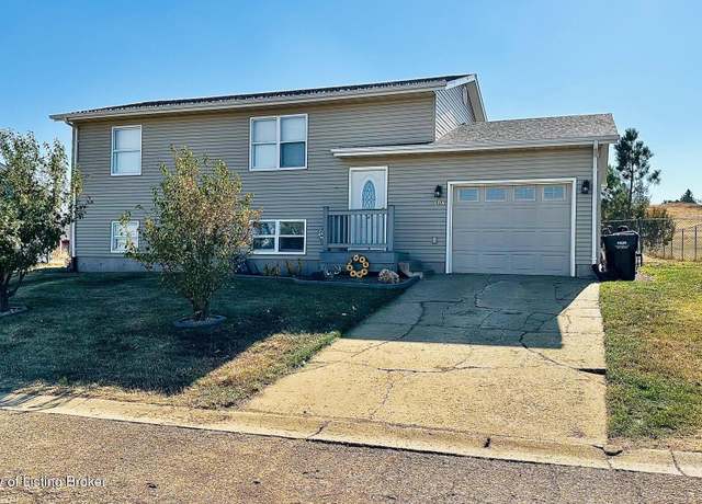 Property at 404 3rd Ave SE, Belfield, ND 58622, 3 beds, 2 baths