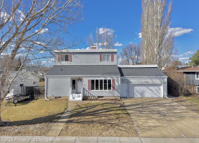 Property at 435 10th Street East St, Dickinson, ND 58601, 5 beds, 3 baths