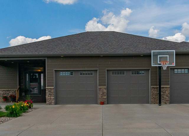 Property at 2248 7th St W, Dickinson, ND 58601, 5 beds, 3 baths