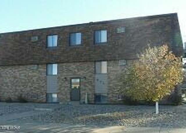 Property at 671 24th St W, Dickinson, ND 58601, 2 beds, 1 bath