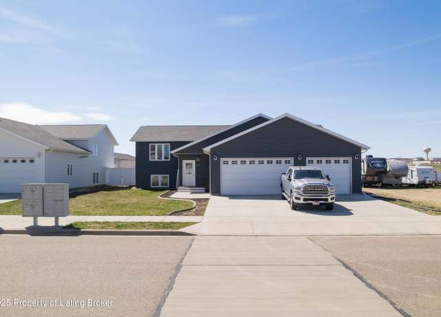 Property at 436 37th St E, Dickinson, ND 58601, 5 beds, 3 baths
