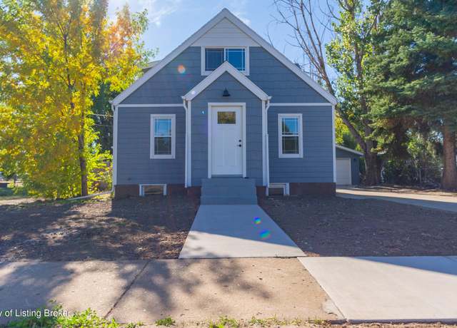 Property at 222 9th St E, Dickinson, ND 58601, 4 beds, 4 baths