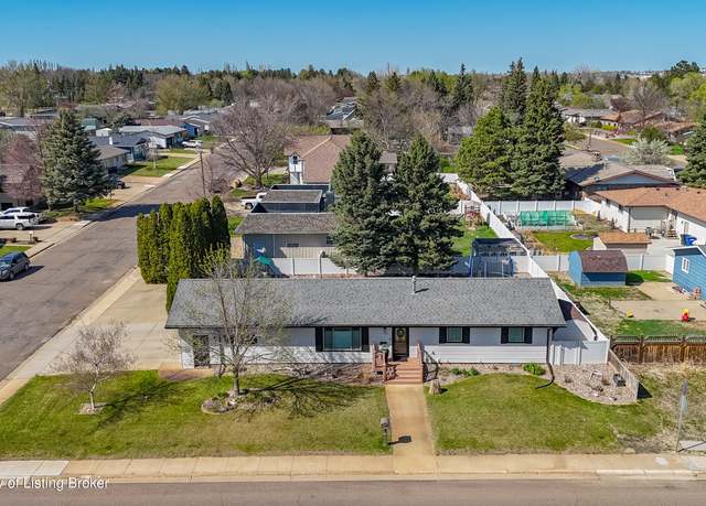 Property at 1254 Fairway St, Dickinson, ND 58601, 4 beds, 2.5 baths