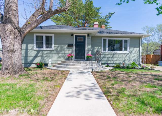 Property at 932 5th Ave W, Dickinson, ND 58601, 3 beds, 1.5 baths