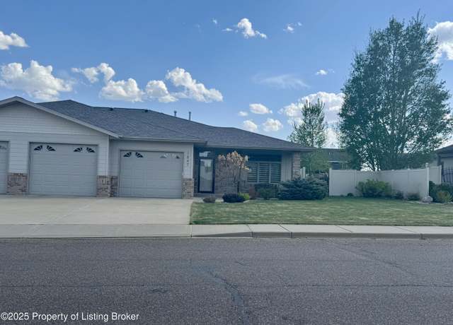 Property at 1847 2nd St W, Dickinson, ND 58601, 3 beds, 2 baths