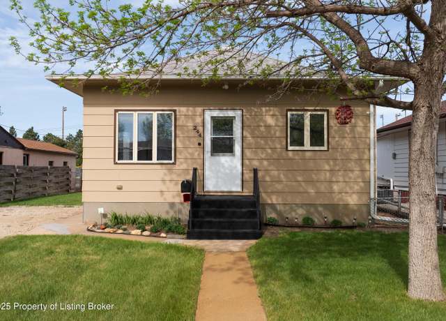 Property at 244 4th Ave SE, Dickinson, ND 58601, 2 beds, 2 baths