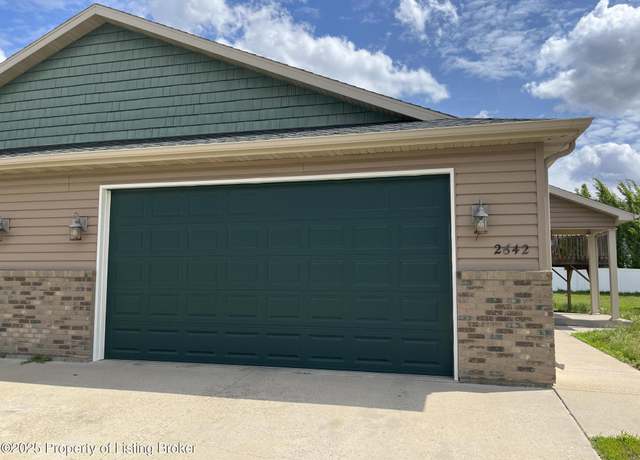 Property at 2642 Dakota Blvd, Dickinson, ND 58601, 4 beds, 2 baths