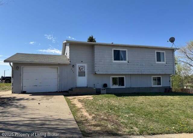 Property at 268 17th St E, Dickinson, ND 58601, 4 beds, 2 baths